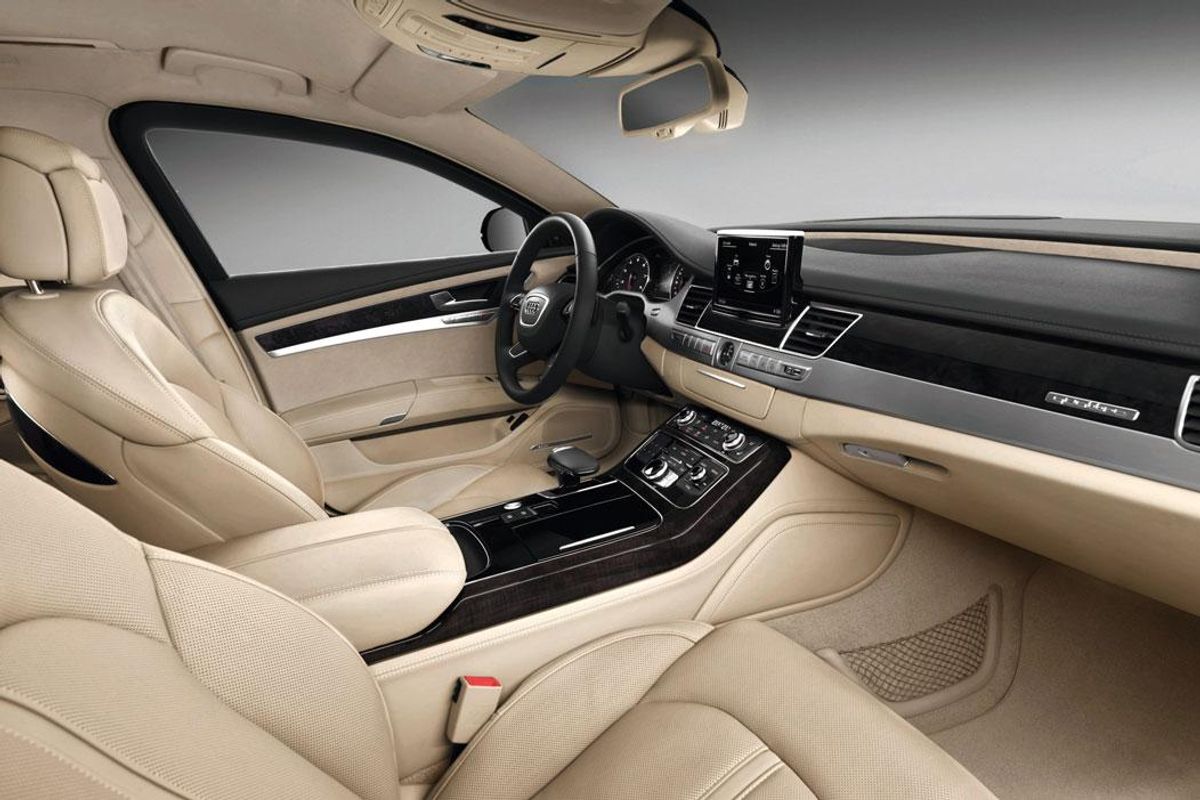 Audi A8 L Secruity Innenraum neu