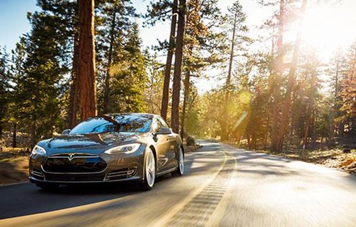 Tesla-Model-S-Fahrzeugbild-5