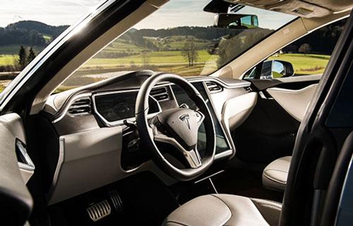 Tesla-Model-S-Innenansicht