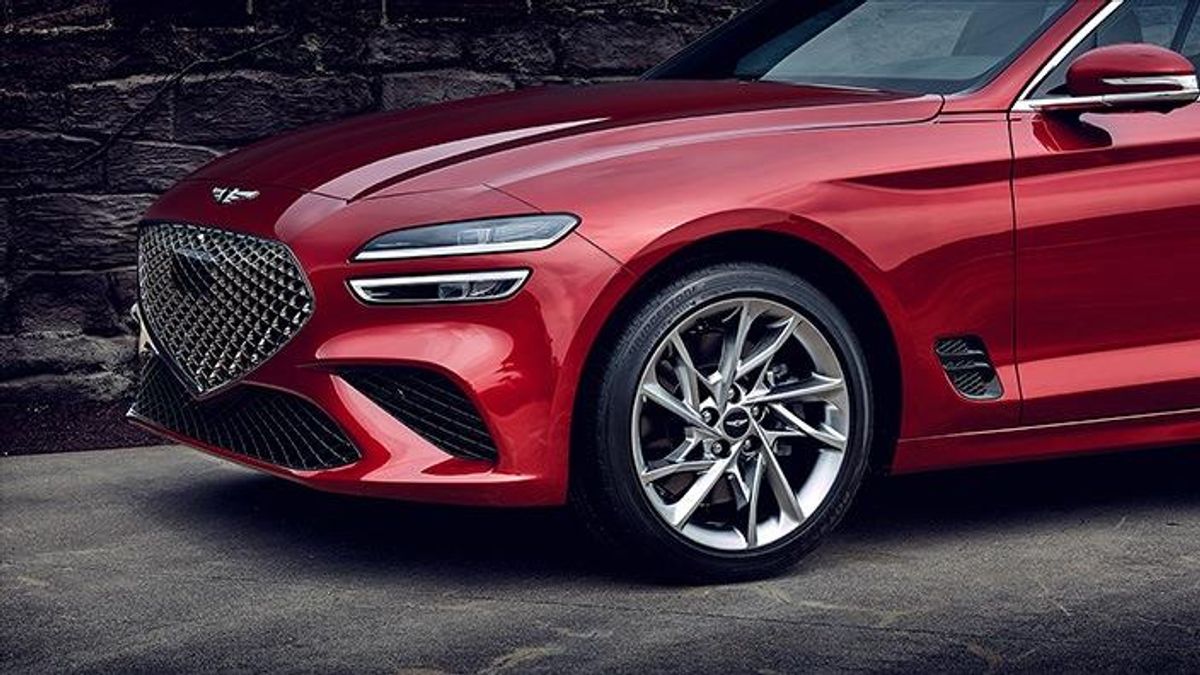 Genesis G70 Front