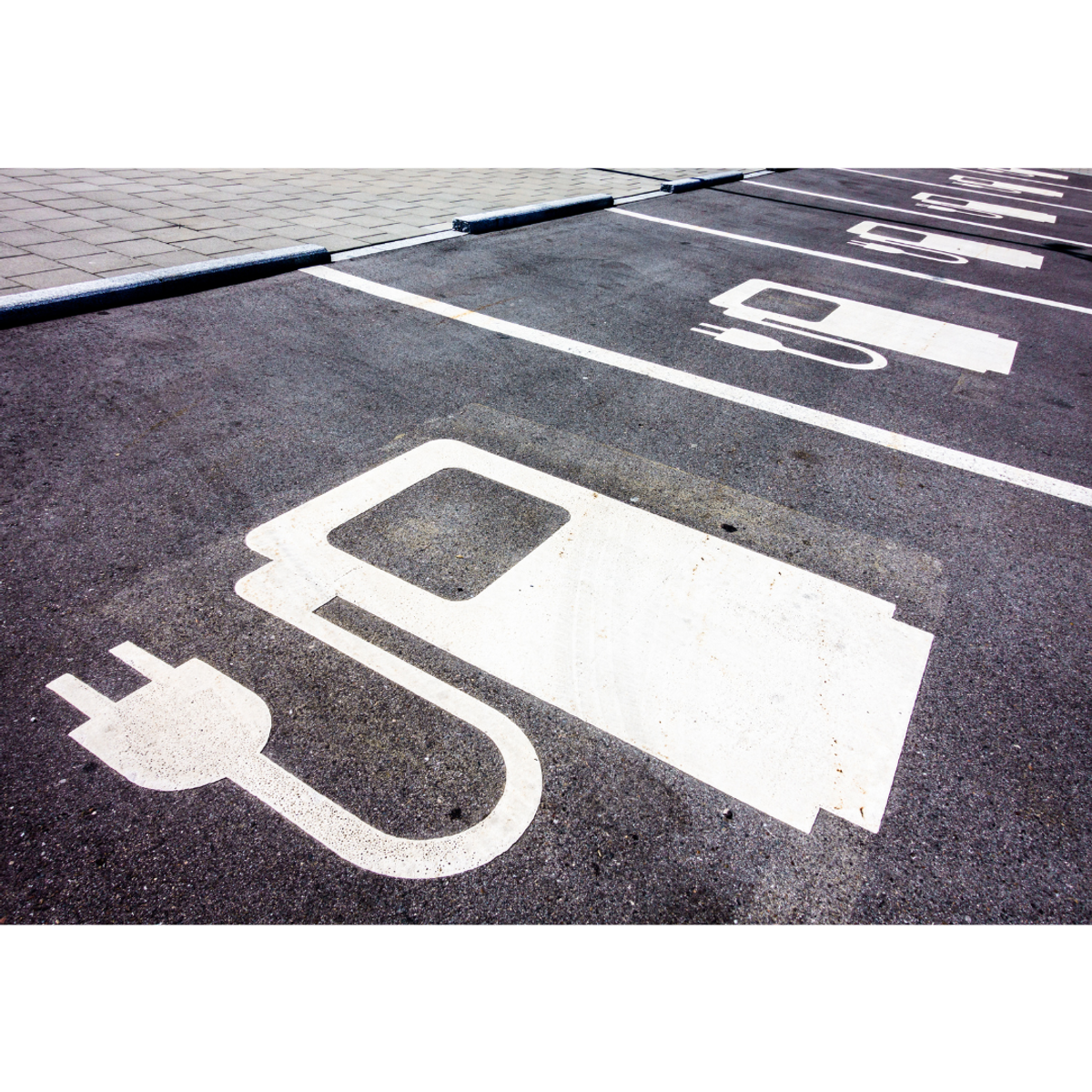 Elektroauto Ladestation Kennzeichnung