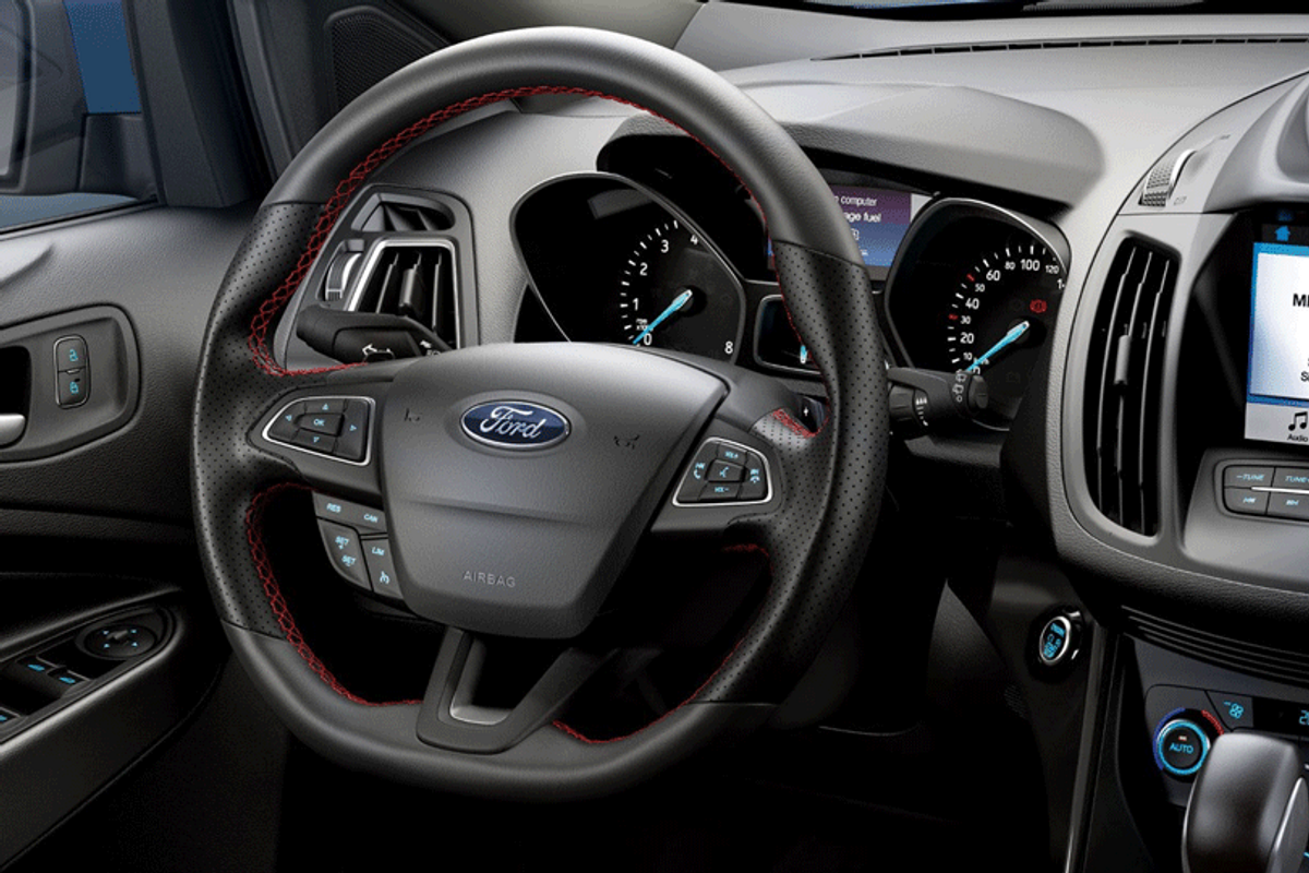 ford-kuga-lenkrad