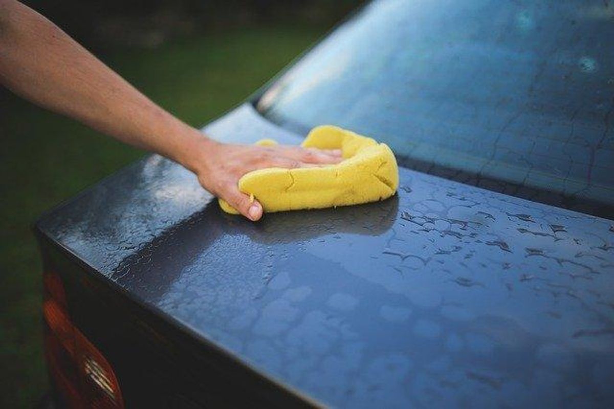 lack-reinigen-harz-auto
