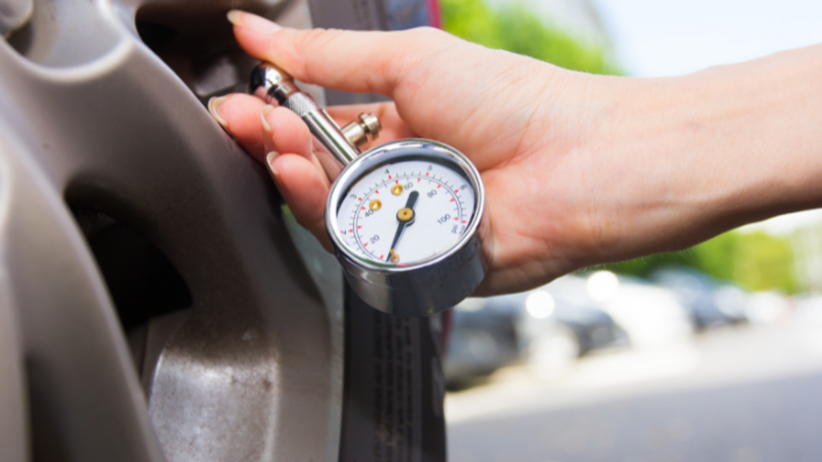 Reifendruck messen | Tipps Sixt Neuwagen