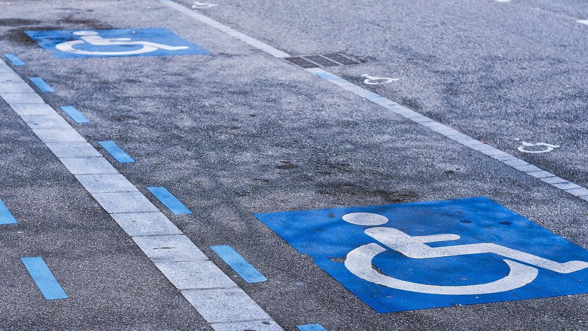 Behindertenparkplatz