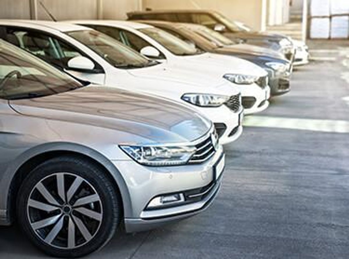 sn_email_nl-intern_m005_t247_375x278-teaser-nl-parking-cars.jpg