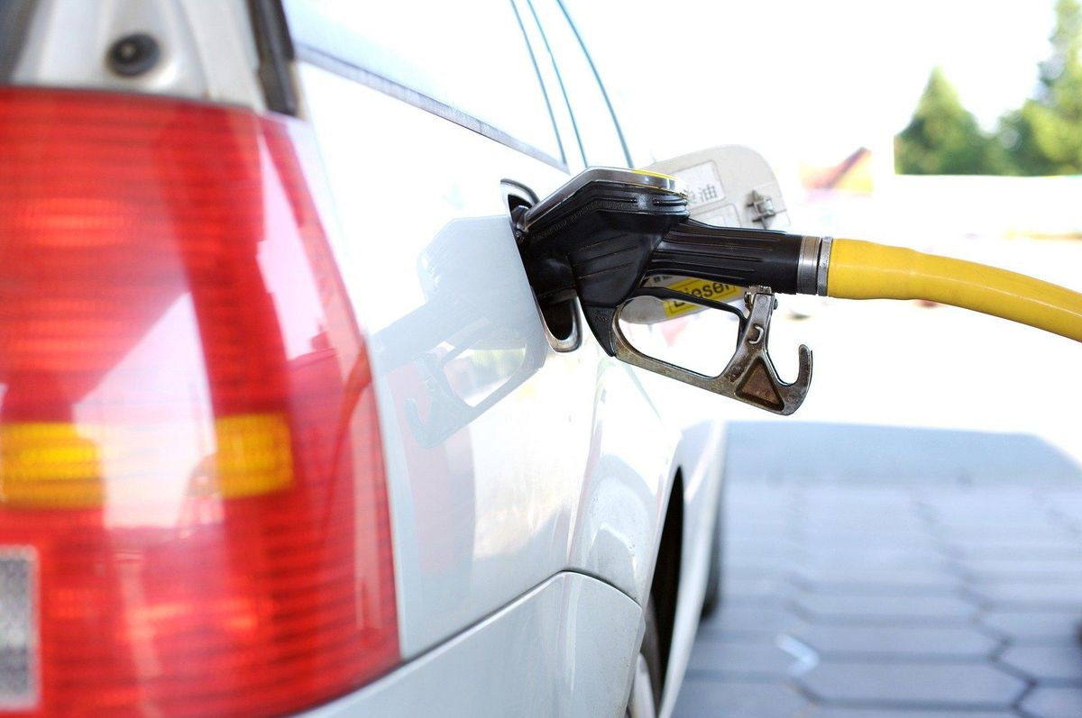 tanken-diesel-benzin-auto